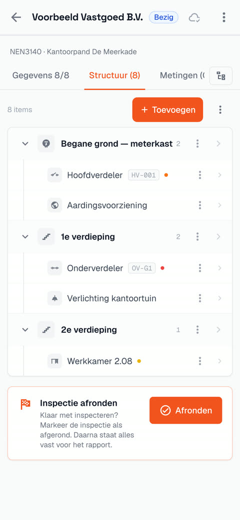 Inspectiestructuur op een telefoon met verdiepingen, verdelers en hun status